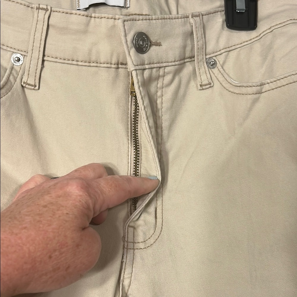 crown & ivy Cream Skinny Jeans - Picture 4 of 7